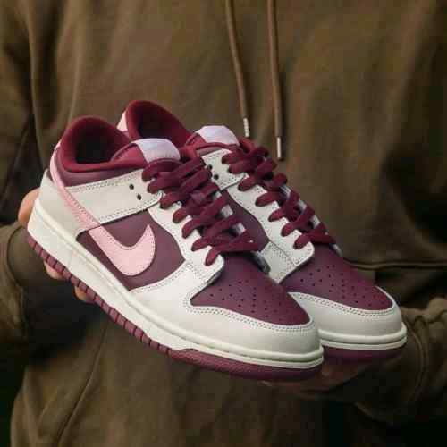 Nikee Sb Dunk Low PRM Valentines Day