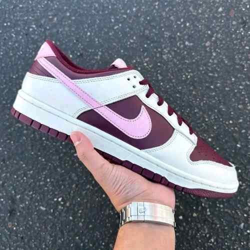 Nikee Sb Dunk Low PRM Valentines Day