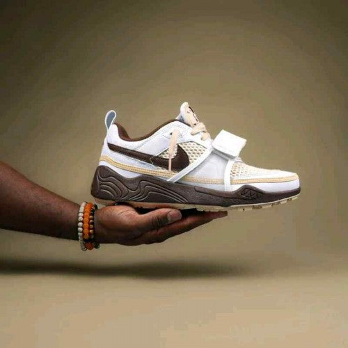 Nikee Zoom Field Jaxx Travis Scott Light Chocolate