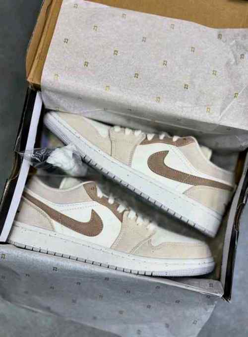Nikee Air Jordan 1 Low SE Legend Light Brown