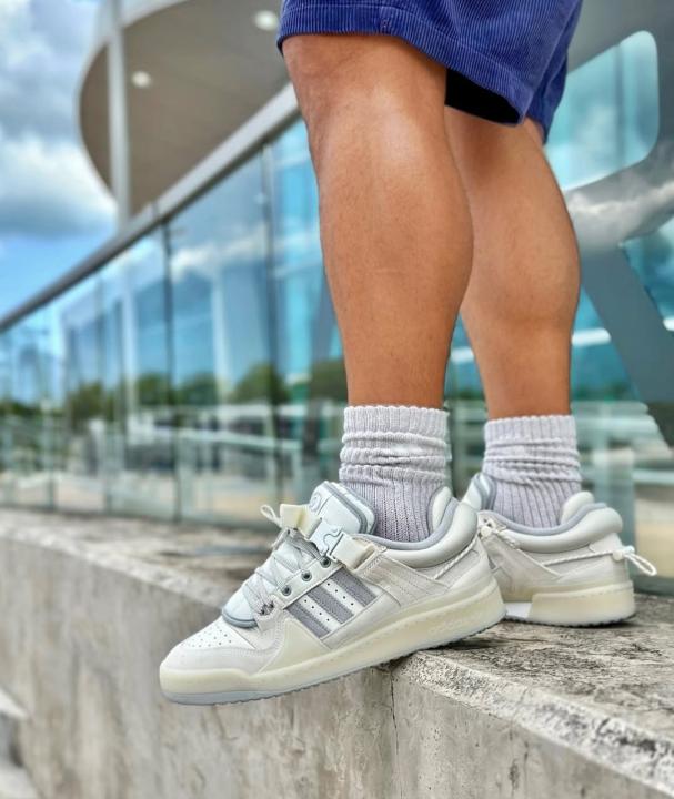 adidass bad bunny cloud white