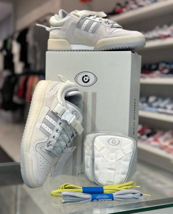 adidass bad bunny cloud white