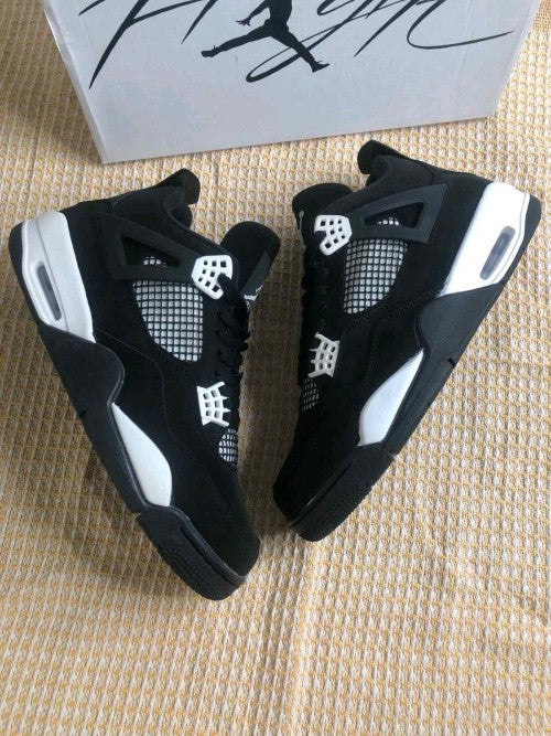 Nikee Jordan Retro 4 White Thunder
