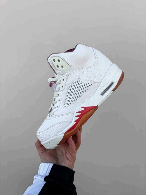 Air Jordan V El Grito Pays Homage to Mexican Culture and Global Influence