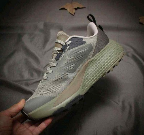 The North facee Altamesa 500 trail Grey Green 5036