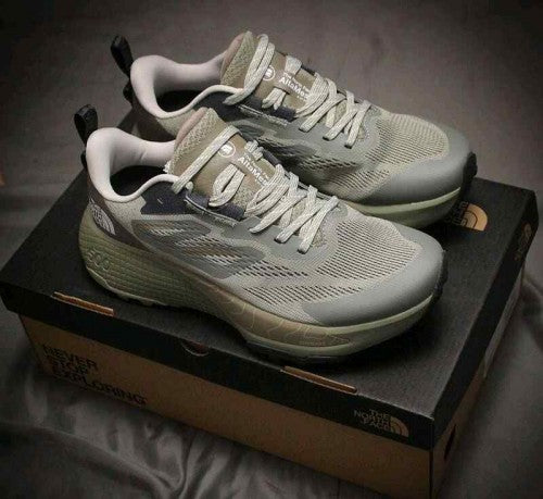 The North facee Altamesa 500 trail Grey Green 5036