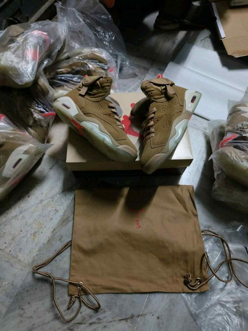 Travis Scott x Air Jordan 6 AJ6-British Khaki With accessories