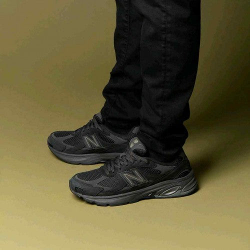 Neww Balance 2010 Black