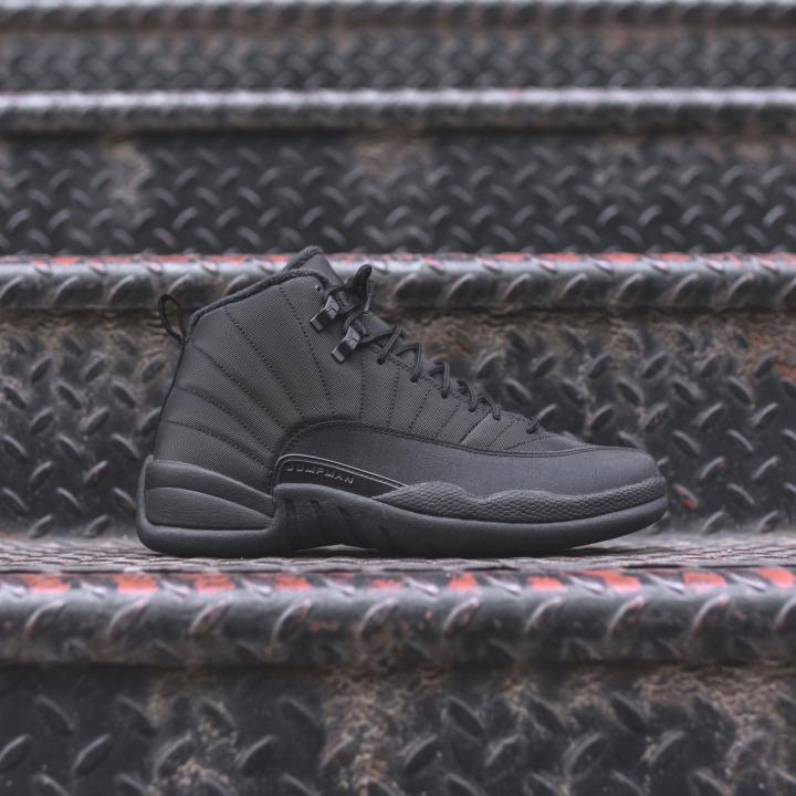 Nik.ee Air Jordan Retro 12 Winterized Triple Black 438