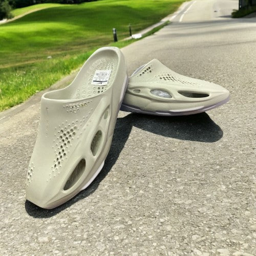 Nikee MMW 005 slide