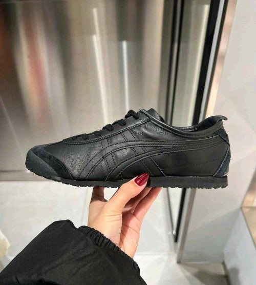 ONITSUKAA TIGER Mexico 66 Triple Black 1837
