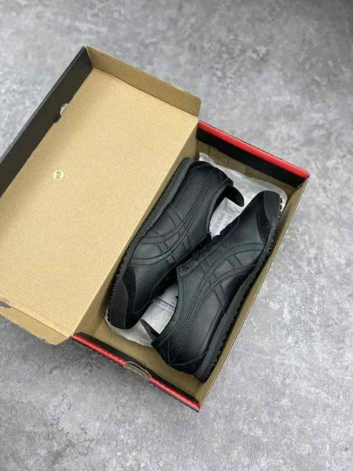 ONITSUKAA TIGER Mexico 66 Triple Black 1837
