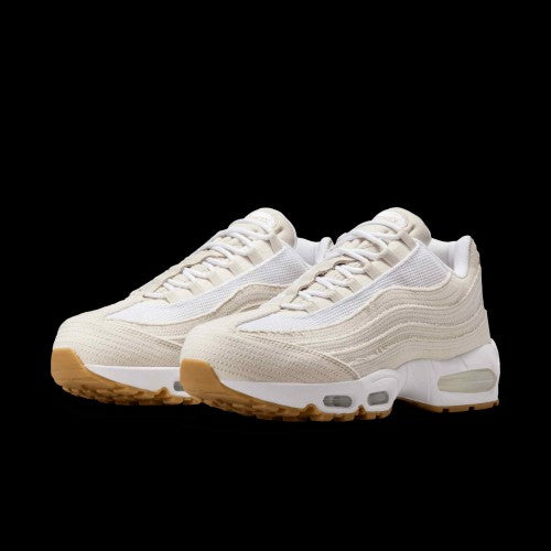 Nikee AirMax 95 OG x Levis Light Orewood Brown