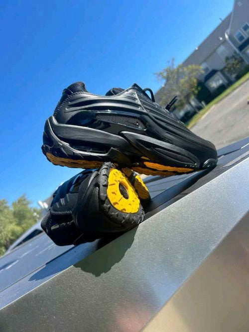 Nik_e Nocta Hot Step 2 Black 131