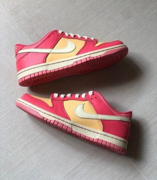 dunk low strawberry peach cream