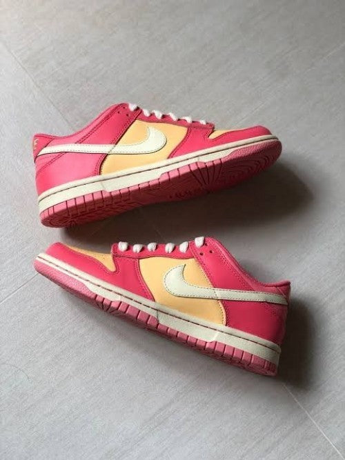 dunk low strawberry peach cream
