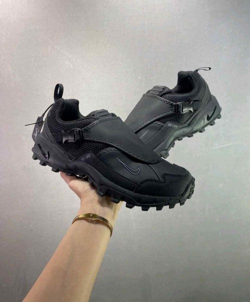 Nikee ACG Phassad Triple Black