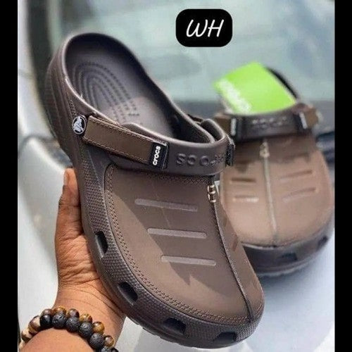 CROCSS YUKON BROWN CLOG 5