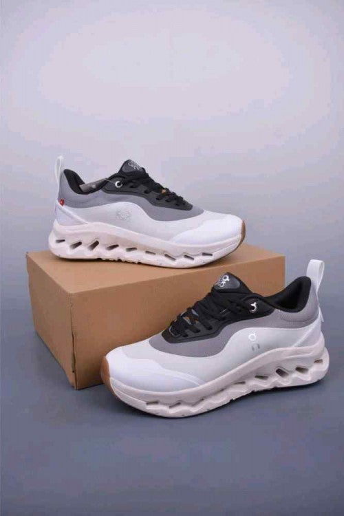 On Running Cloudtilt 2 x Loewe BlackWhitegrey