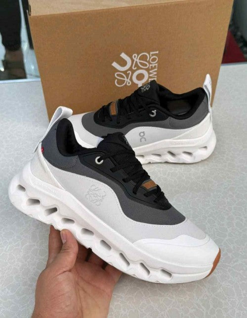 On Running Cloudtilt 2 x Loewe BlackWhitegrey