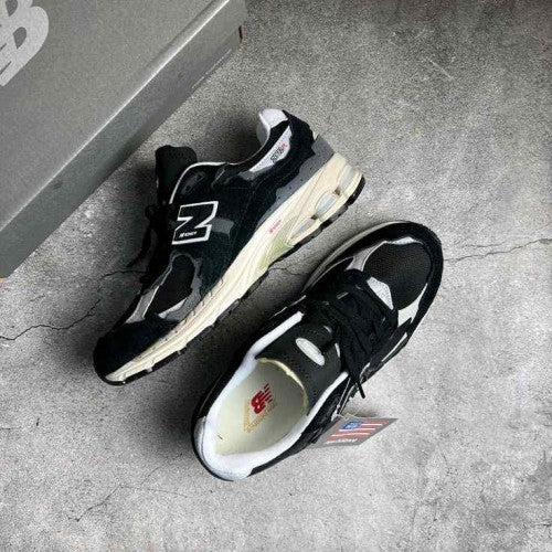 New. Balance 2002R Protection Pack Black White 110