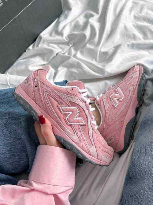 NewBalance 204L pastel Pink for womens