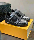 Louiss Vuitton Trainer Black Grey