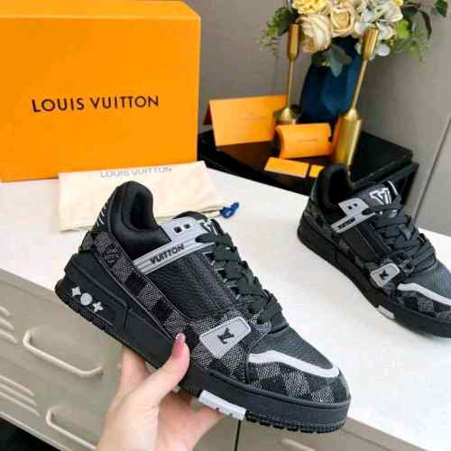 Louiss Vuitton Trainer Black Grey