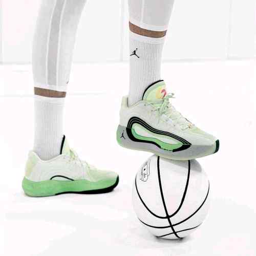 Nikee Jordan Luka 4 Space Navigator