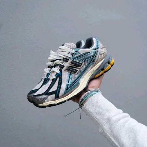 New Balancee 1906R New Spruce