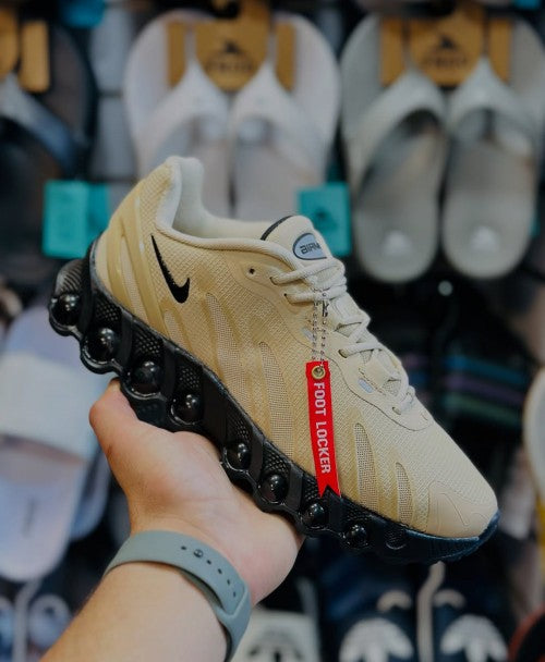 Nikee airmax dn8 tan sail black