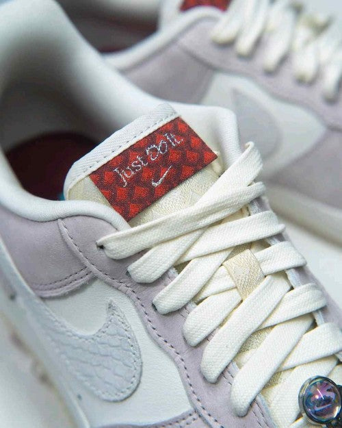 Nikee AirForce 1 07 LX Year of the Dragon