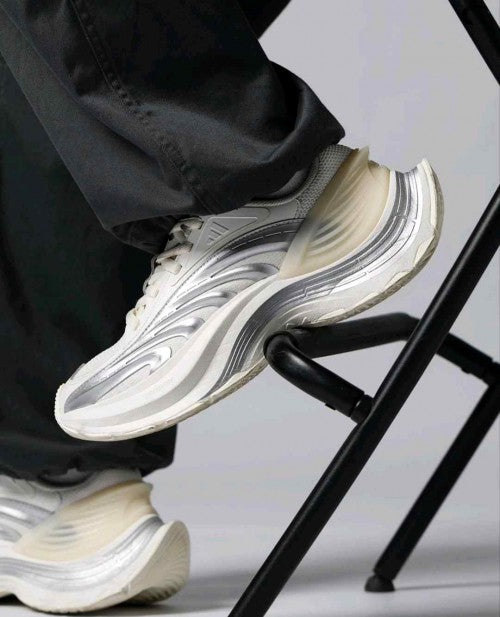 Adidass XLG Metawave White Grey