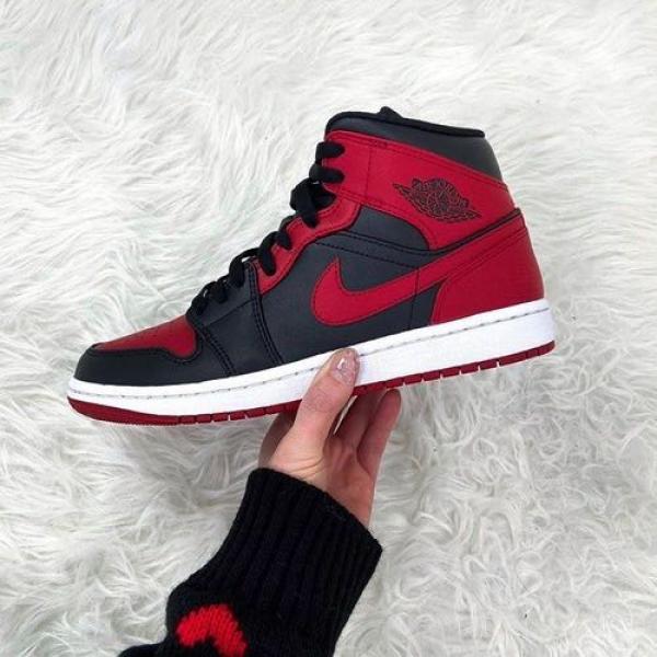 Air Jordan Retro 1 High Banned Bred Sale