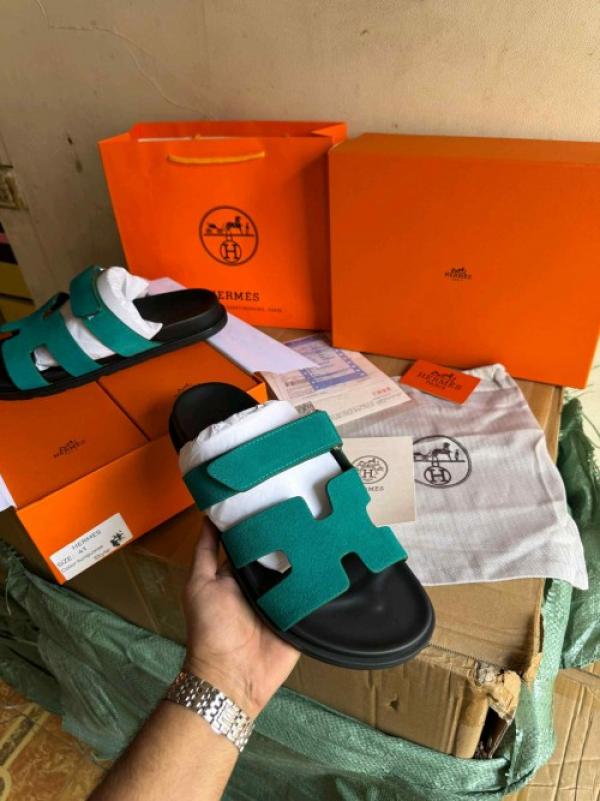 Hermes Chypre Supermaster Suede Flat Sandal Green Fix 207