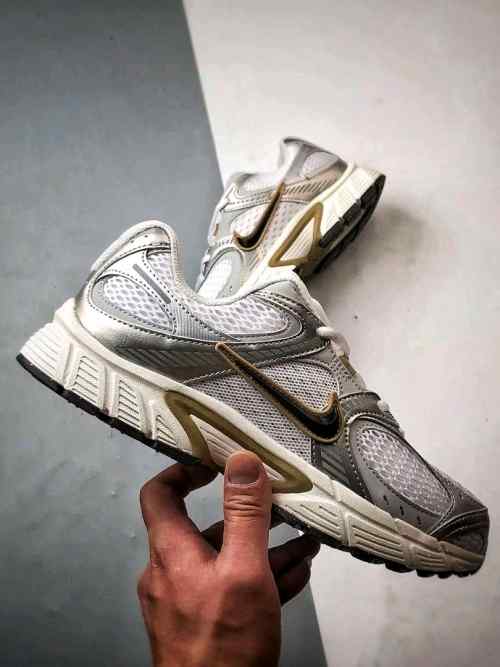 Nik_ee V5 RNR Parachute Beige Metallic Pewter shoes