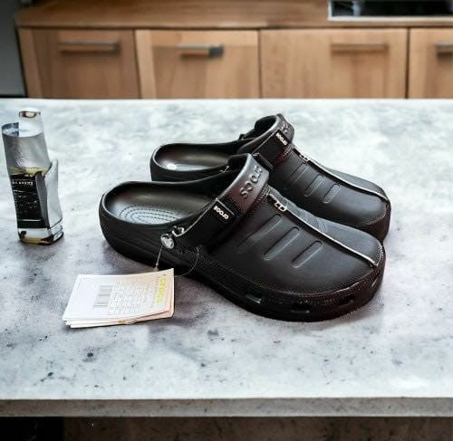 CROC_SS YUKON CLOG BLACK 2