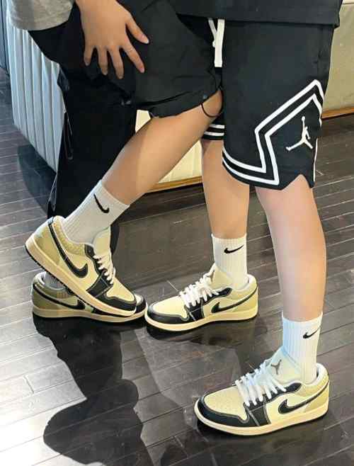 Nikee Air Jordan 1 Low Coconut Milk Black