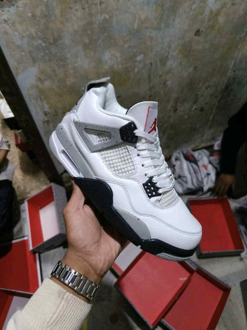 Nikee Air Jordan Retro 4 White Cement Semi Ua Quality