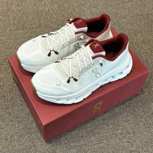 On Running Cloud Ivory Pearl Chinese Of the Year 302
