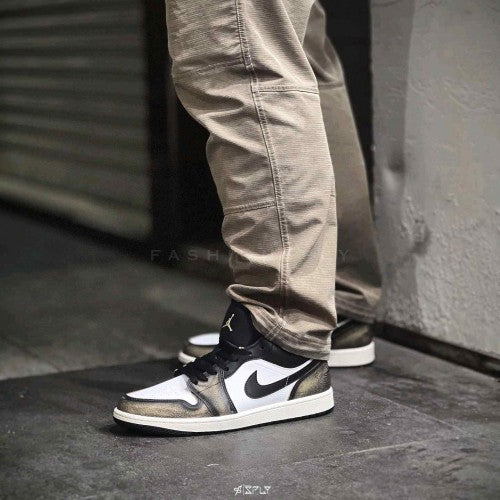 Air jordan 1 Low SE Wear Away Tan yellow