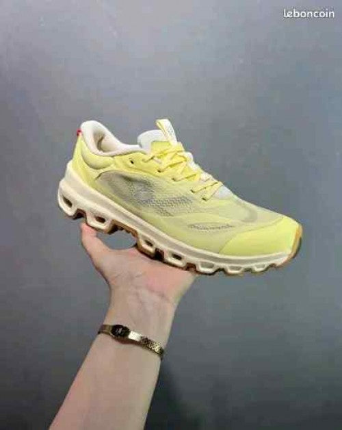 OnCloud Running Cloudventure x Loewe Yellow Tan Grey