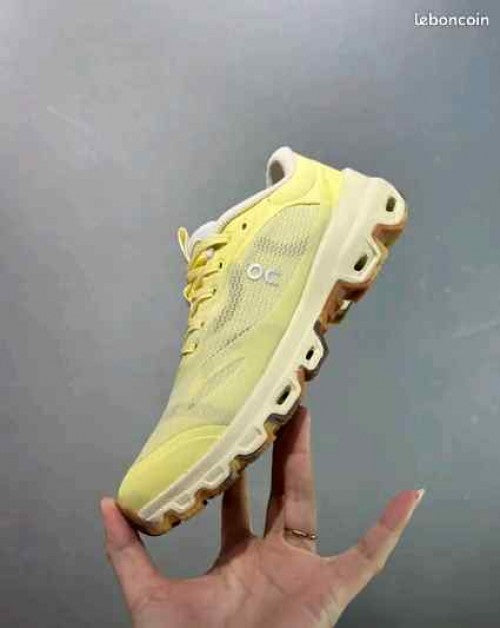 OnCloud Running Cloudventure x Loewe Yellow Tan Grey