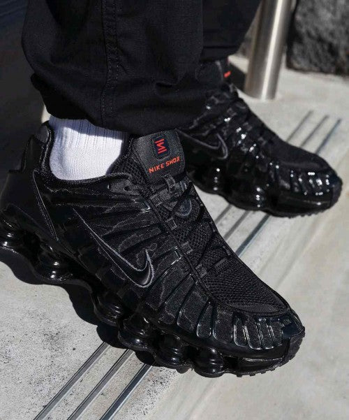 Nikee Shox TL Triple Black