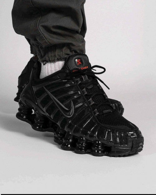 Nikee Shox TL Triple Black