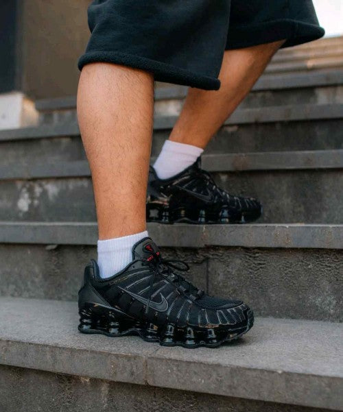 Nikee Shox TL Triple Black