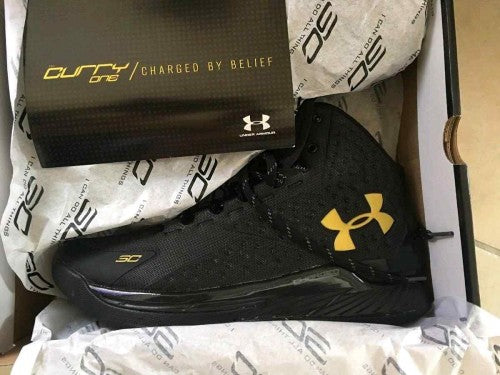 UNDERR ARMOUR UA CURRY 1 GOLD BANNER BLACKOUT