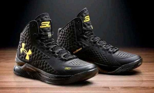 UNDERR ARMOUR UA CURRY 1 GOLD BANNER BLACKOUT