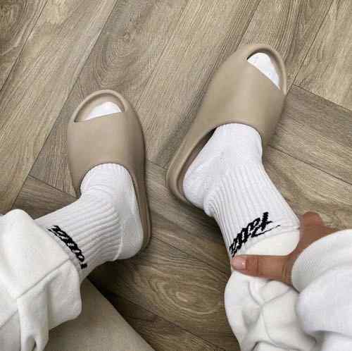Adidass Yeezy Slide Pure UA