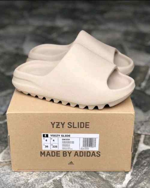 Adidass Yeezy Slide Pure UA